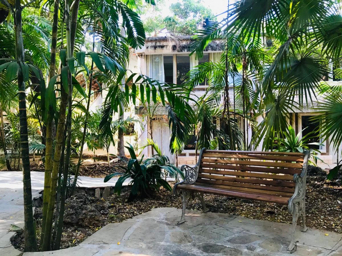 White Elephant Sea Lodge Малинди Экстерьер фото