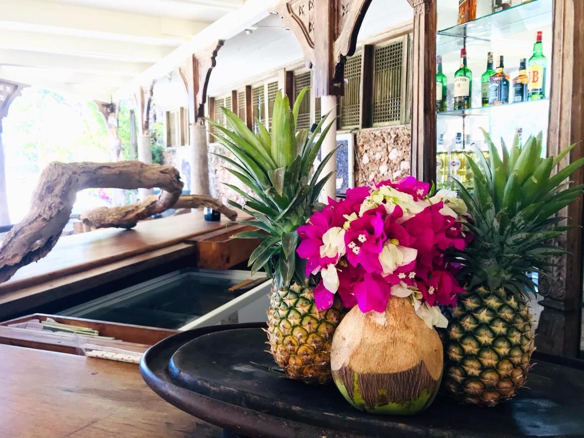 White Elephant Sea Lodge Малинди Экстерьер фото