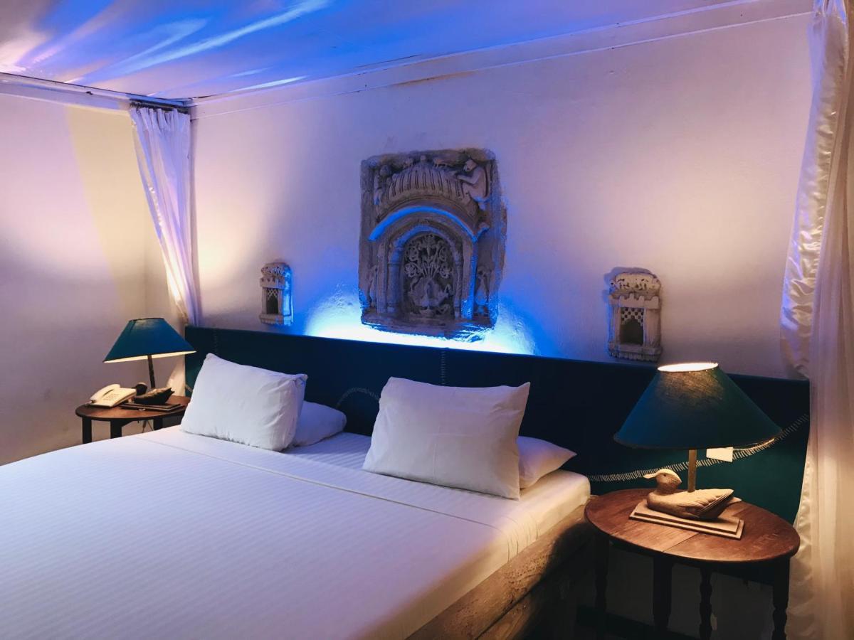 White Elephant Sea Lodge Малинди Экстерьер фото